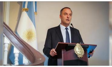 Adorni deslizó que el vídeo de su esposa pudo haber salido desde “adentro” del Gobierno