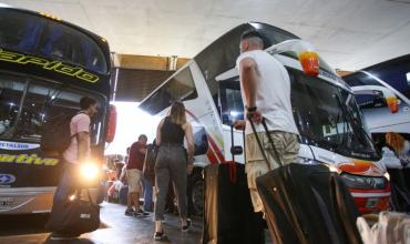 Relevamiento Fénix: viajar al interior riojano cuesta hasta un 12% más tras el aumento de pasajes