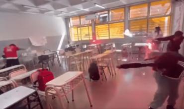 "Batalla de bengalas”: estudiantes de Valle Viejo son tendencia en redes