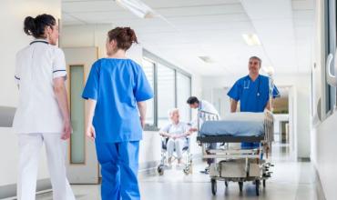 Las prepagas empezaron a informar los aumentos para las cuotas de abril: cuánto habrá que pagar