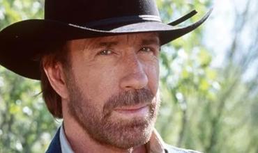 Murió Chuck Norris y el mundo llora a la leyenda máxima de la acción