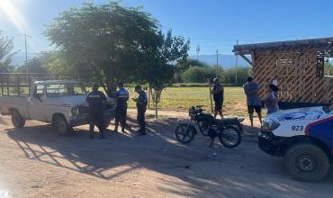 Choque contra una moto estacionada en barrio Francisco I