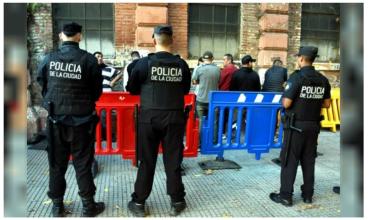 Operativos en festivales y partidos de fútbol: demoraron a 60 personas por tenencia de drogas y a 63 trapitos