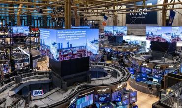 El riesgo país volvió a perforar los 600 puntos, en un clima mixto en acciones y bonos argentinos