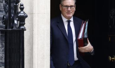 Starmer descartó cambios en su política exterior tras las críticas de Trump