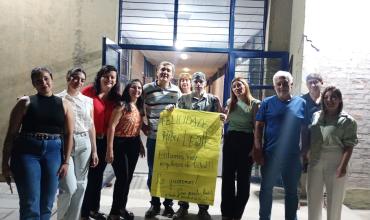 Chepes: docentes le regalaron una bicicleta a un estudiante que hacía 16 kilómetros diarios para estudiar