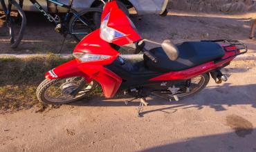 Fuerte choque entre moto y bicicleta en El Portezuelo : una menor fue hospitalizada y derivada