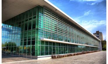 Balearon a un menor y a una mujer en Rosario: investigan una represalia narco