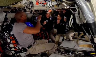 Artemis II: ¿Qué teléfonos usan los astronautas en la nave que viaja a la Luna?