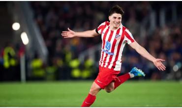 Atlético de Madrid se llevó la ida ante Barcelona con autoridad y un golazo de Julián Álvarez