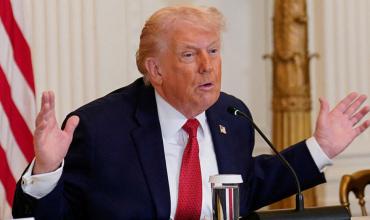 “Estamos cargando los barcos con la mejor munición”, advierte Trump por si fracasan las negociaciones de paz