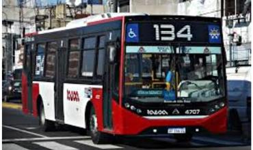 Murió una mujer de 30 años al ser atropellada por un colectivo en Villa del Parque