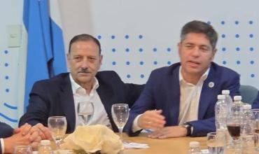Axel Kicillof y Ricardo Quintela juntos en la cumbre de intendentes