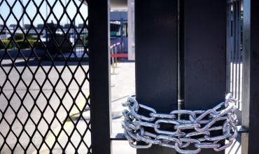 El 2026 arrancó con más cierres de empresas: fueron 70 por día en enero