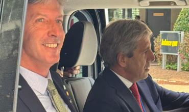 Caputo analiza emitir un bono por hasta US$10.000 millones garantizado por el Banco Mundial