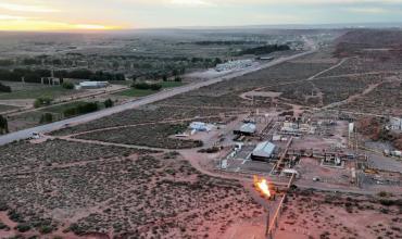 El petróleo se acerca a US$105 y caen las bolsas del mundo ante la incertidumbre en Medio Oriente