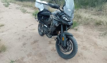 Un motociclista sanjuanino sufrió un accidente en Ruta 20 y fue trasladado al hospital de Chepes