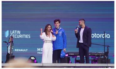 Soledad Pastorutti y Pato Sardelli emocionaron con su música en el histórico Road Show de Franco Colapinto