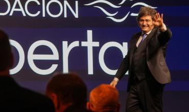 Del abrazo con Caputo a la distancia con Macri: lo que no se vio del discurso de Milei en Fundación Libertad