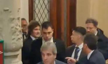 Javier Milei defendió a Manuel Adorni y apuntó contra la prensa: "Corruptos son ustedes"