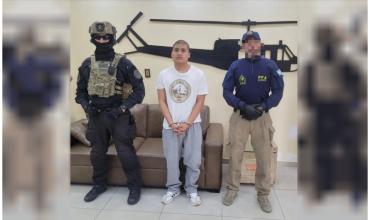 Triple crimen narco: “Pequeño J” ya está en la Argentina y queda alojado en el penal de Marcos Paz