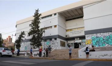 Neuquén: le pegó a la maestra de su hija, deberá enfrentar un juicio y podría terminar en la cárcel