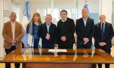 El Municipio Capital firmó importante convenio que permite abonar tasas, multas e impuestos municipales en cuotas sin interés.