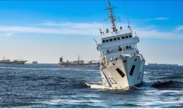 Más de 140 buques extranjeros solicitaron resguardo en el Atlántico Sur por pronósticos de fuertes tormentas