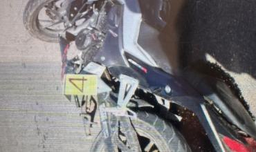 Motociclista sufrió fractura de cadera tras una fuerte colisión en barrio Las Agaves