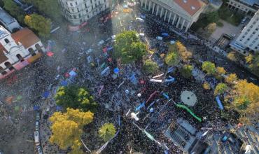 La marcha fue multitudinaria y potenció el reclamo al Gobierno para que cumpla el financiamiento universitario