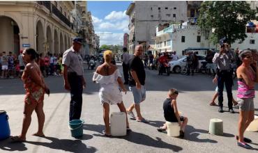 El drama de la falta de agua en La Habana: crisis, mercado negro y desigualdad en el acceso al recurso