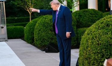 Trump afirmó que el atacante abatido cerca de la Casa Blanca tenía “antecedentes violentos” y estaba “obsesionado”