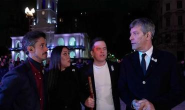 Otro Día Perdido: Nahuel Pennisi cantó en el Cabildo junto a Mario Pergolini por el 25 de Mayo