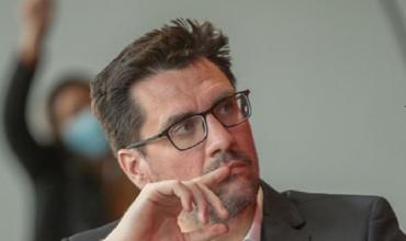 El Gobierno provincial denunció una millonaria caída de la coparticipación y descartó sumarse al RIGI