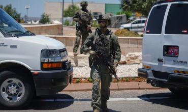 Un palestino abrió fuego en el centro de Israel y dejó un muerto y cinco heridos: fue abatido por la policía