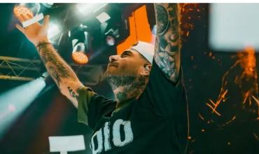 El último adiós al Indio Solari: Ulises Bueno rompió en llanto al homenajearlo con una icónica canción