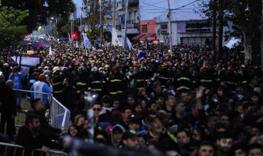 Terminó el velatorio del Indio Solari: una multitud se despidió del ícono del rock en Avellaneda