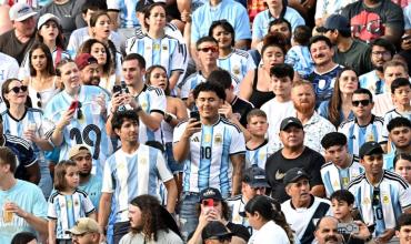 Miles de hinchas argentinos llegan a Kansas sin entradas: los precios exorbitantes que les piden en la reventa