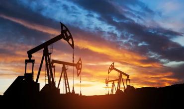 Estados Unidos e Irán posponen conversaciones y los mercados siguen de cerca el precio del petróleo
