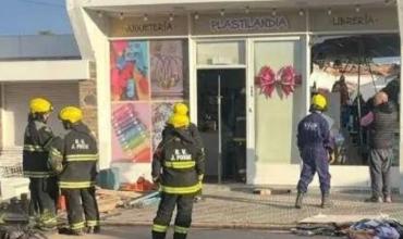 Tragedia en Córdoba: se derrumbó el techo de una juguetería y murió un hombre que realizaba trabajos de plomería