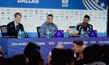 Scaloni le confirmó a Macaya que Messi será suplente con Jordania: "Le contesto porque es usted"