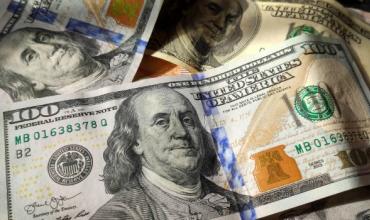 El dólar subió casi un 5% en el mes: las razones detrás de la escalada y qué puede pasar en los meses venideros