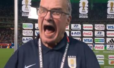 Marcelo Bielsa habló de su ataque de furia frente a la cámaras que se convirtió en meme: “Estaba sobrepasado”