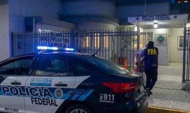 Detuvieron a un hombre por presunta venta de droga durante un operativo de la Policía Federal