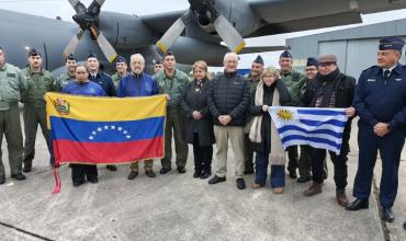 Uruguay envió el primer avión con ayuda humanitaria para Venezuela: “Este terremoto conmovió al mundo”