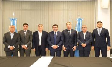 Las transferencias nacionales a las provincias se hunden y complican la negociación con los gobernadores
