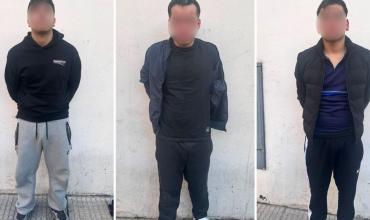 Detuvieron a tres jóvenes por intentar estafar a dos turcos en una falsa operación de criptomonedas