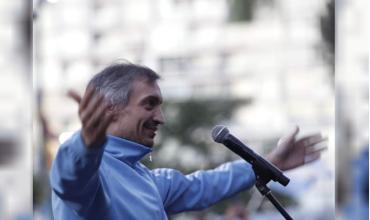 Por orden y guión de Máximo Kirchner, alfiles de La Cámpora salieron en manada a pegarle a Kicillof