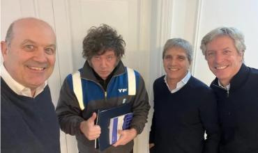 Tras clasificar la Selección, Javier Milei reunió al equipo económico e hizo un anuncio clave por el Banco Central