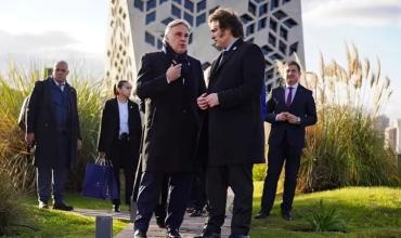 Javier Milei alimenta el vínculo con Martín Llaryora con un giro de $400 mil millones para Córdoba